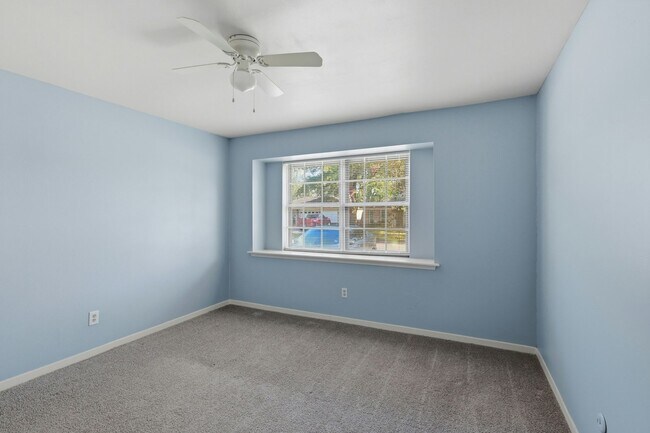 Building Photo - 9223 Tooley Dr