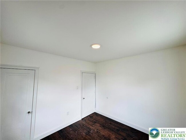 Building Photo - 2619 Broad St