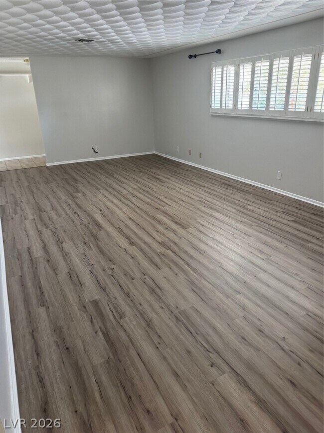 Building Photo - 2725 Colanthe Ave