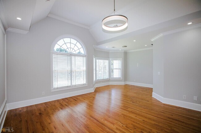 Building Photo - 1660 Briergate Dr