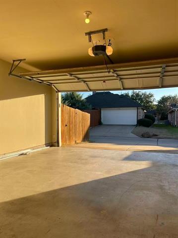 Building Photo - 3783 Musketeer Dr