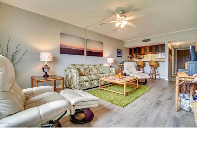 Building Photo - 112 Fairway Blvd