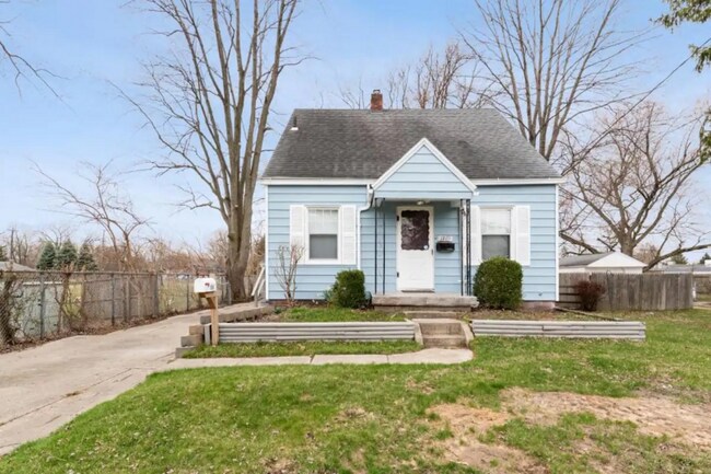 Building Photo - 1809 Rivard Rd