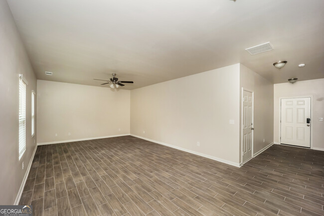 Building Photo - 2303 Clapton Ct