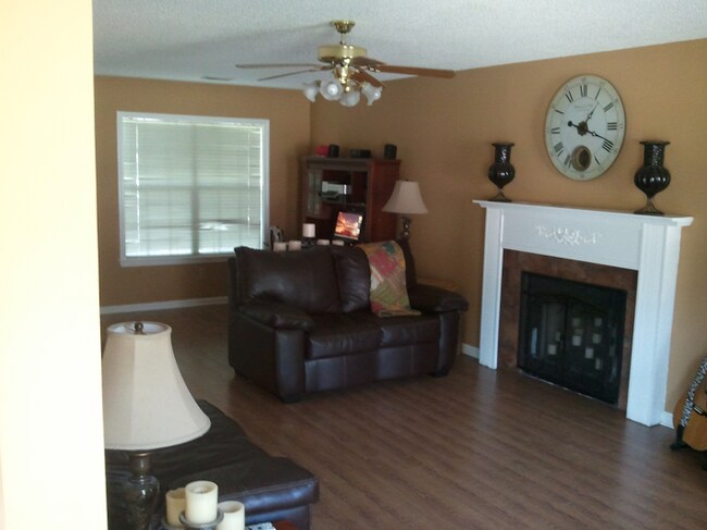 Building Photo - 6179 Cherokee Dr