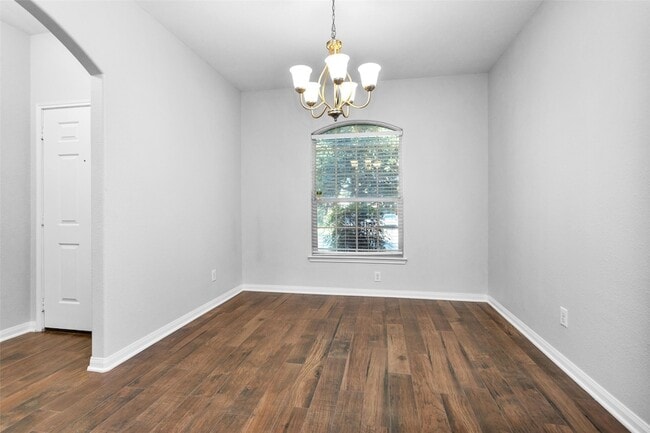 Building Photo - 30831 W Lost Creek Blvd