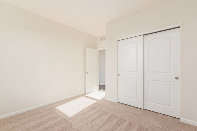 Building Photo - 317 Raccoon Ave