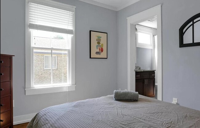 Building Photo - 29 Kennedy St