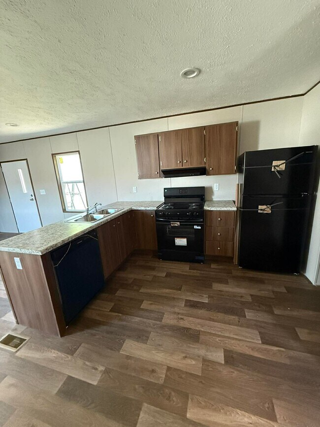 Building Photo - 2026 Brand New Mobile Home