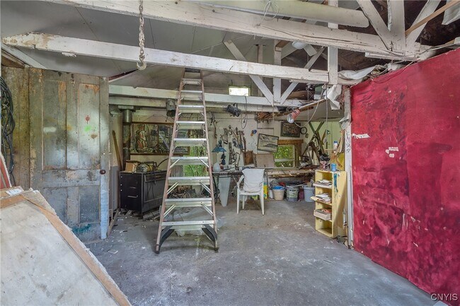 Building Photo - 518 E Brighton Ave