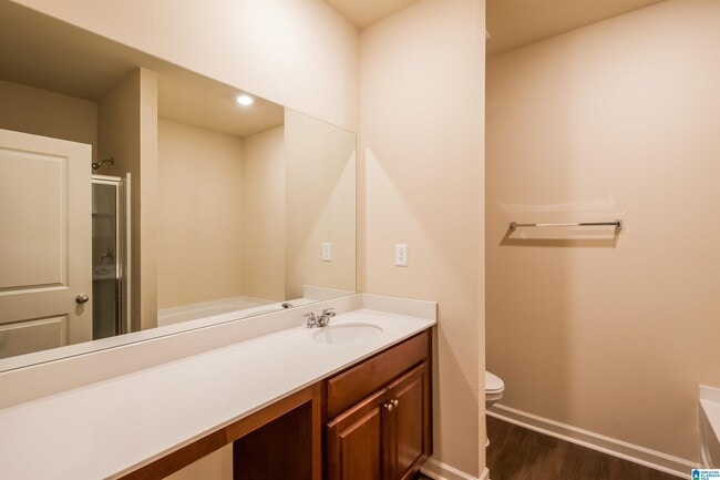 Building Photo - 670 Clover Cir