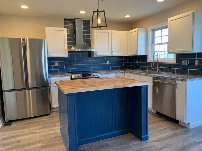 Building Photo - 165 Tula Cir