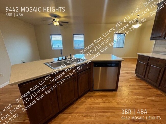 Building Photo - 9442 Mosaic Heights