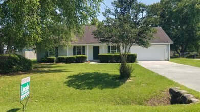 Building Photo - 3 Bedroom/2 Bath Home in North Lowndes
