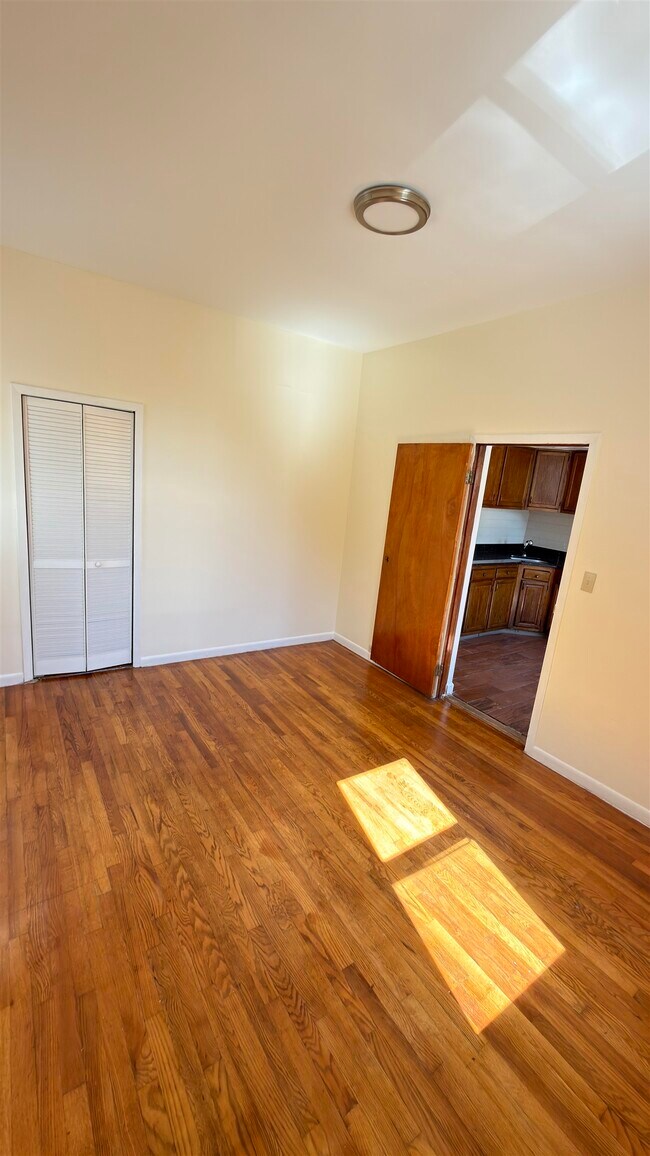 Building Photo - 217 62nd St