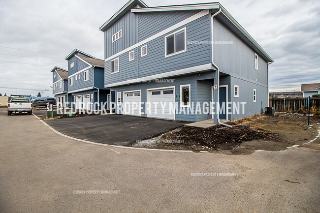 Building Photo - 325 S Woodlawn Ln