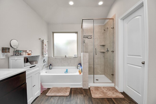 Building Photo - 3610 Crimson Embers Lane