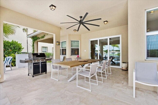 Building Photo - 8152 Butler Greenwood Dr