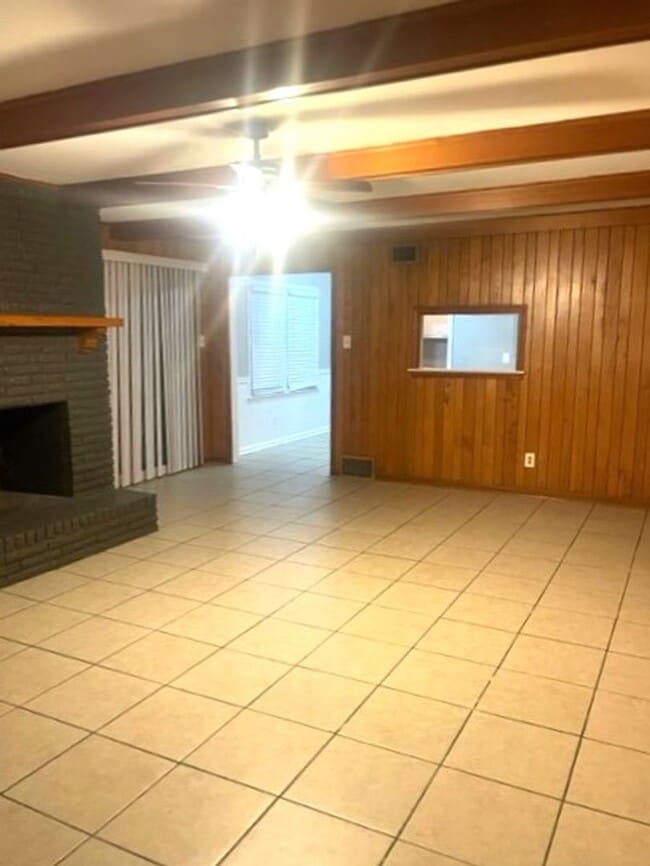 Building Photo - Newly Renovated Home In Raleigh