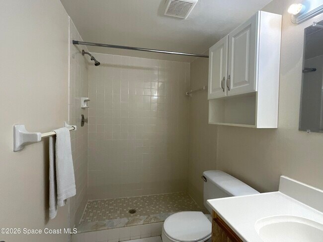 Building Photo - 435 Catamaran Dr