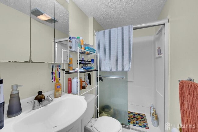 Building Photo - 89 Doe Ct