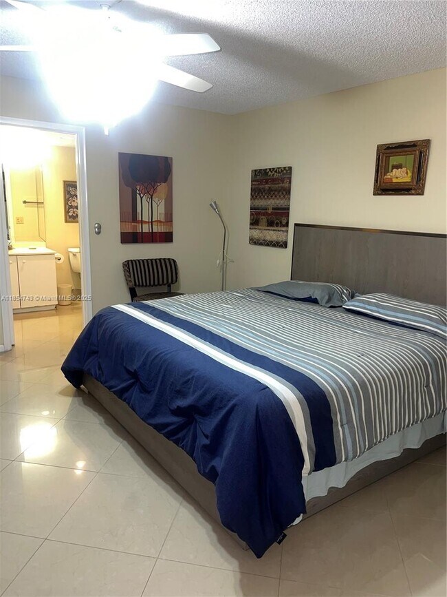 Building Photo - 3405 Bimini Ln
