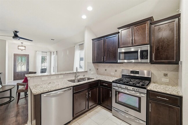 Building Photo - 9905 Cottontail Ln