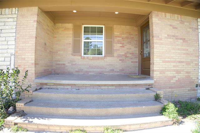 Building Photo - 1004 W Cayuga Dr