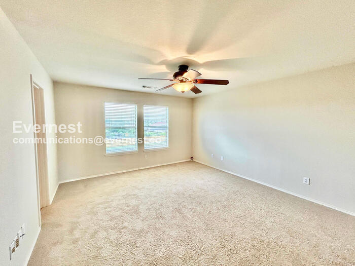 Building Photo - 7232 Jurassic Dr