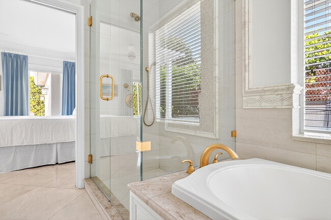 Building Photo - 107 E Inlet Dr