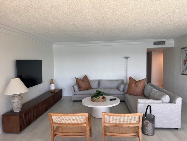 Building Photo - 4900 N Ocean Blvd