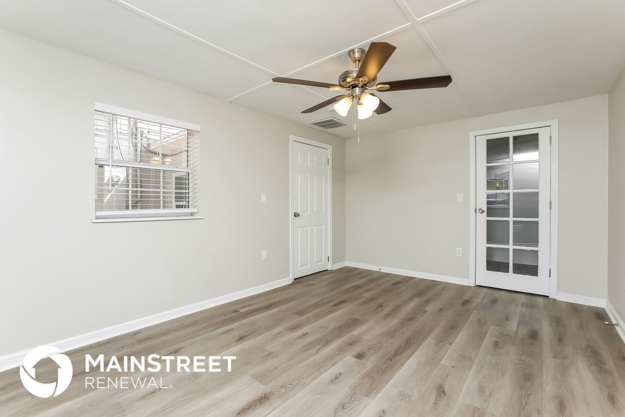 Building Photo - 1602 Lindale Ave