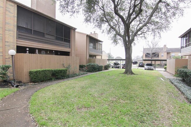 Building Photo - 10555 Turtlewood Ct