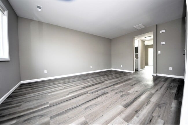Building Photo - 1056 Arlington Way