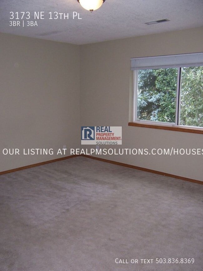 Building Photo - 3173 NE 13th Pl