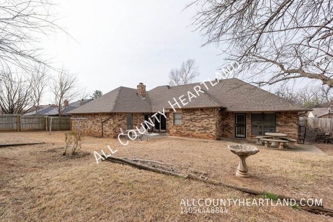 Building Photo - 11100 W Country Dr