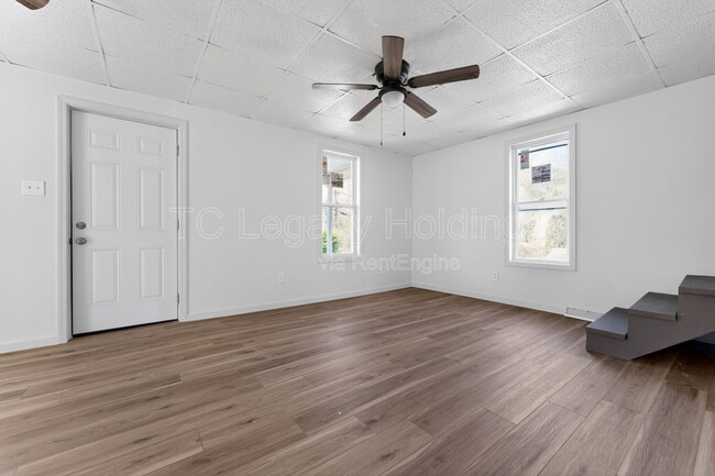 Building Photo - 804 Illinois Ave