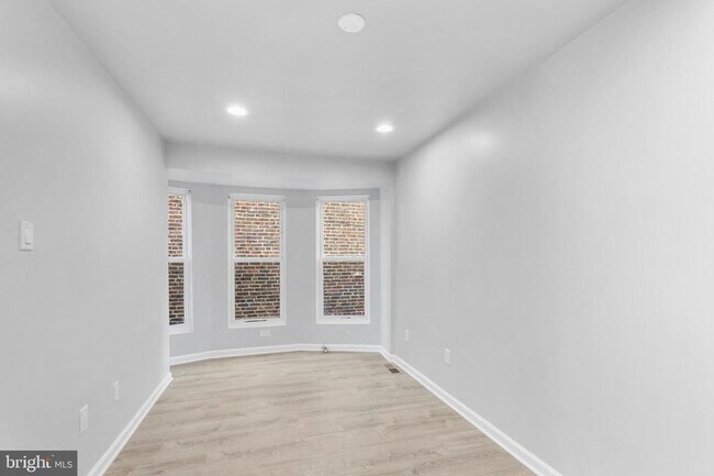 Building Photo - 69 Slocum St