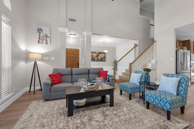 Building Photo - 901 Brentwood Dr