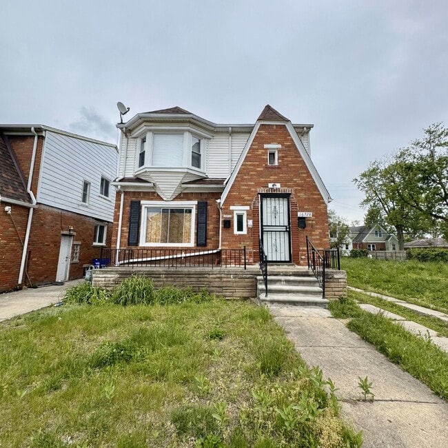 Primary Photo - Now Leasing!!! 16730 Woodingham Dr, Detroi...