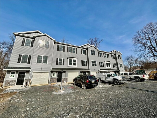 Primary Photo - 116 W 3rd St
