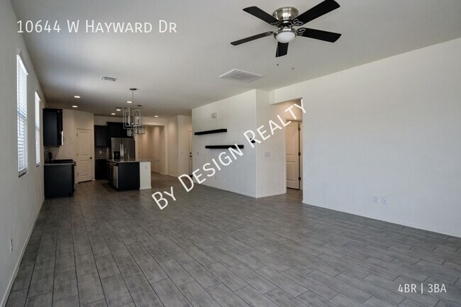 Building Photo - Like-New 4BR/3BA Corner Lot Home in Gladde...