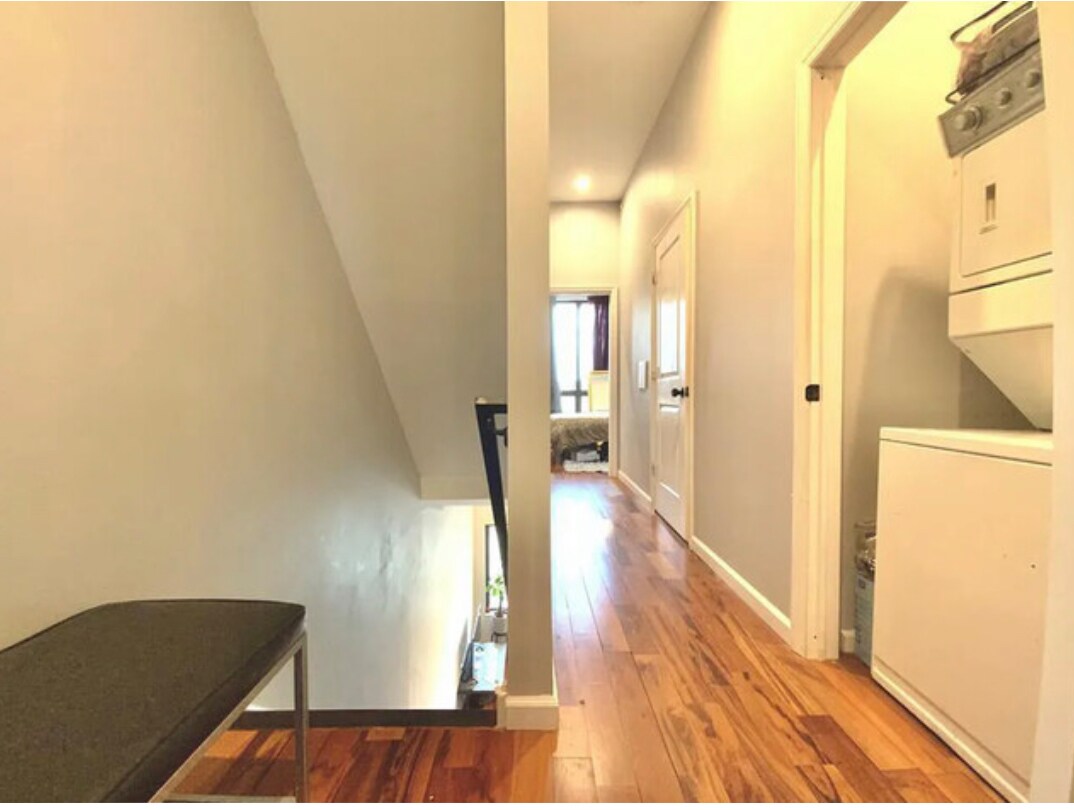 Building Photo - 1224 Wallace St