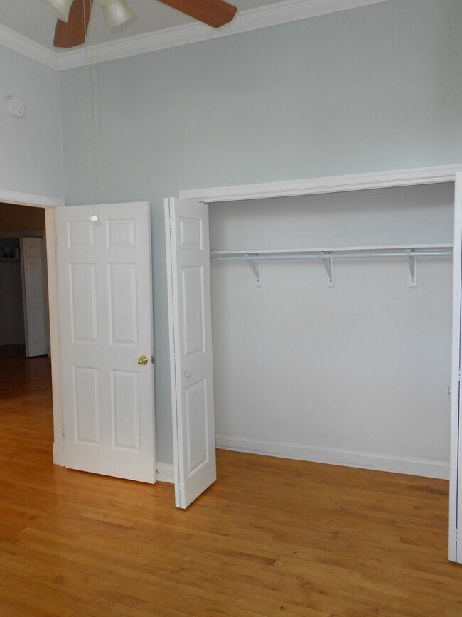 Building Photo - 217 W North St