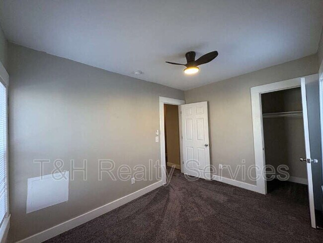 Building Photo - 635 Jefferson Ave