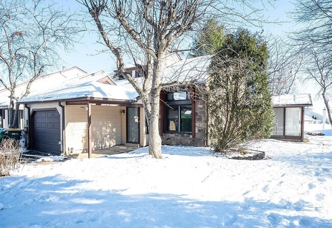 Exterior front - 220 Stoneybrook Ct