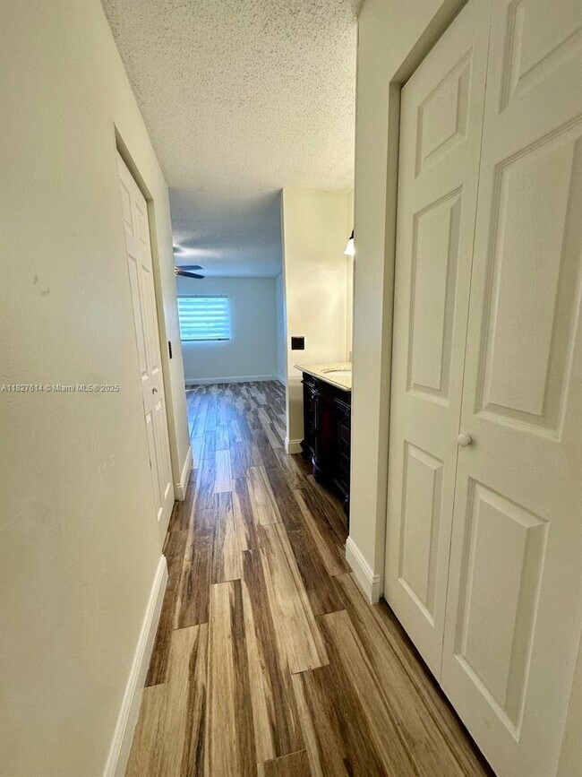 Building Photo - 1300 SW 130th Ave