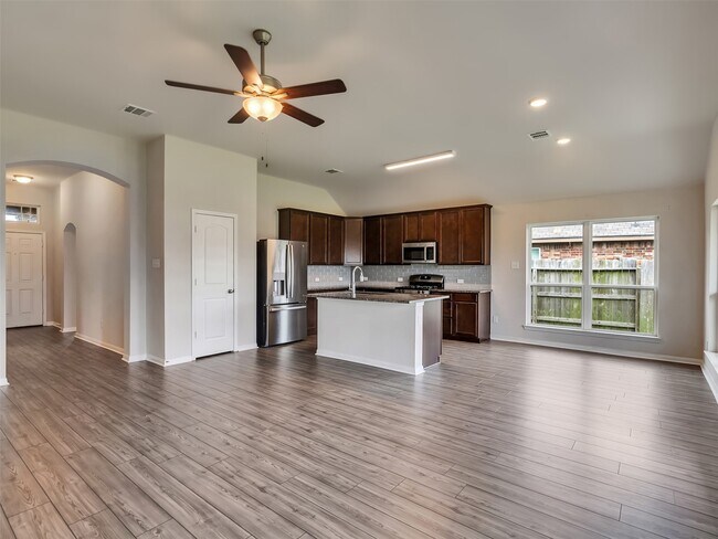 Building Photo - 8216 Tourmaline Wy