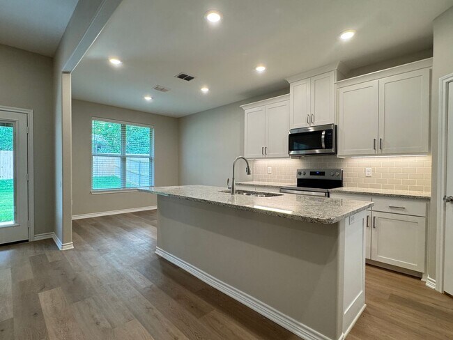 Building Photo - 3065 Guinn Farms Rd
