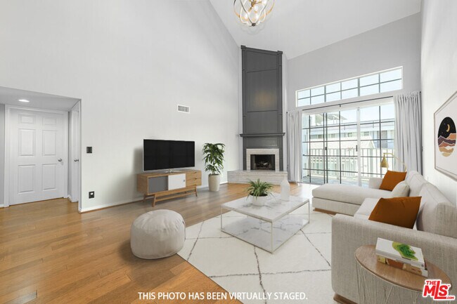 Building Photo - 11667 Gorham Ave